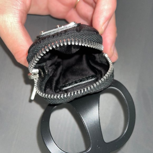 Prada Re-Nylon smartphone case - Picture 4 of 8